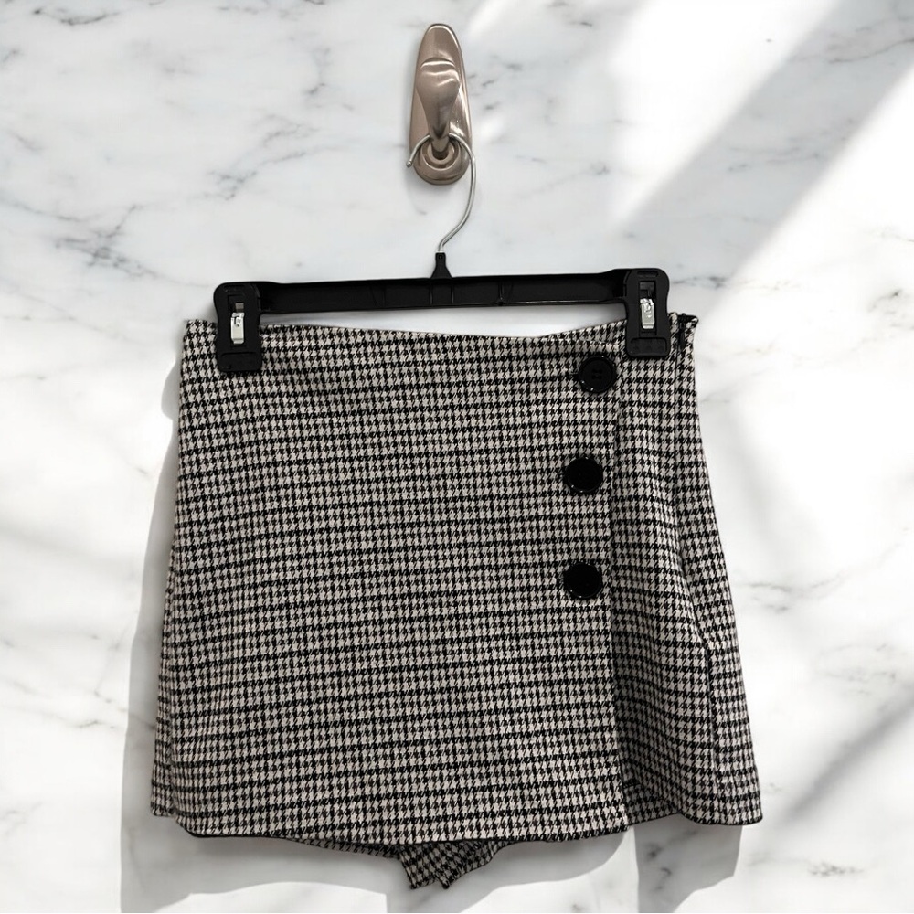Lovetree houndstooth black/white skort- S